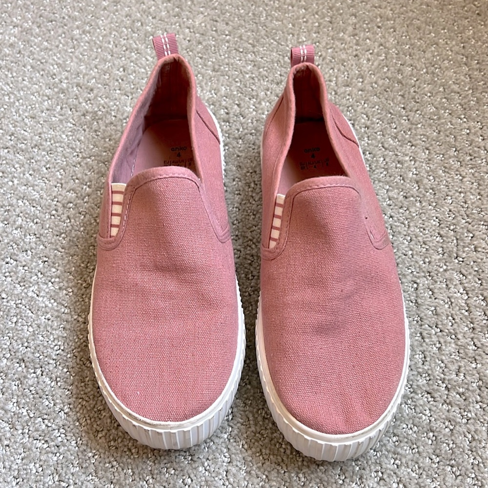 NWOT - Dusty Pink Canvas Slip On Shoes / Sneakers Kids Size 6